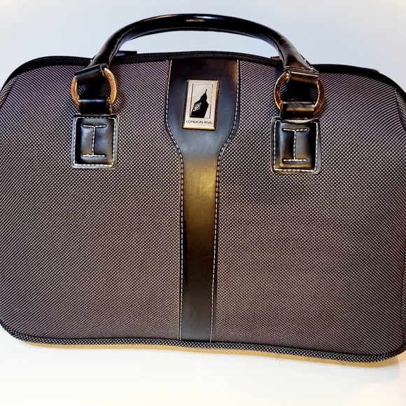London Fog Oxford Style Cabin Bag Carry On Over Night Luggage Satchel Under Seat - Picture 2 of 12
